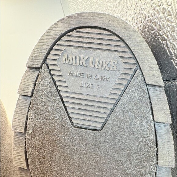 MukLuk Womens Gray Booties Size 7 Gray Sweater Tops Slip On Gently Used - Picture 9 of 9